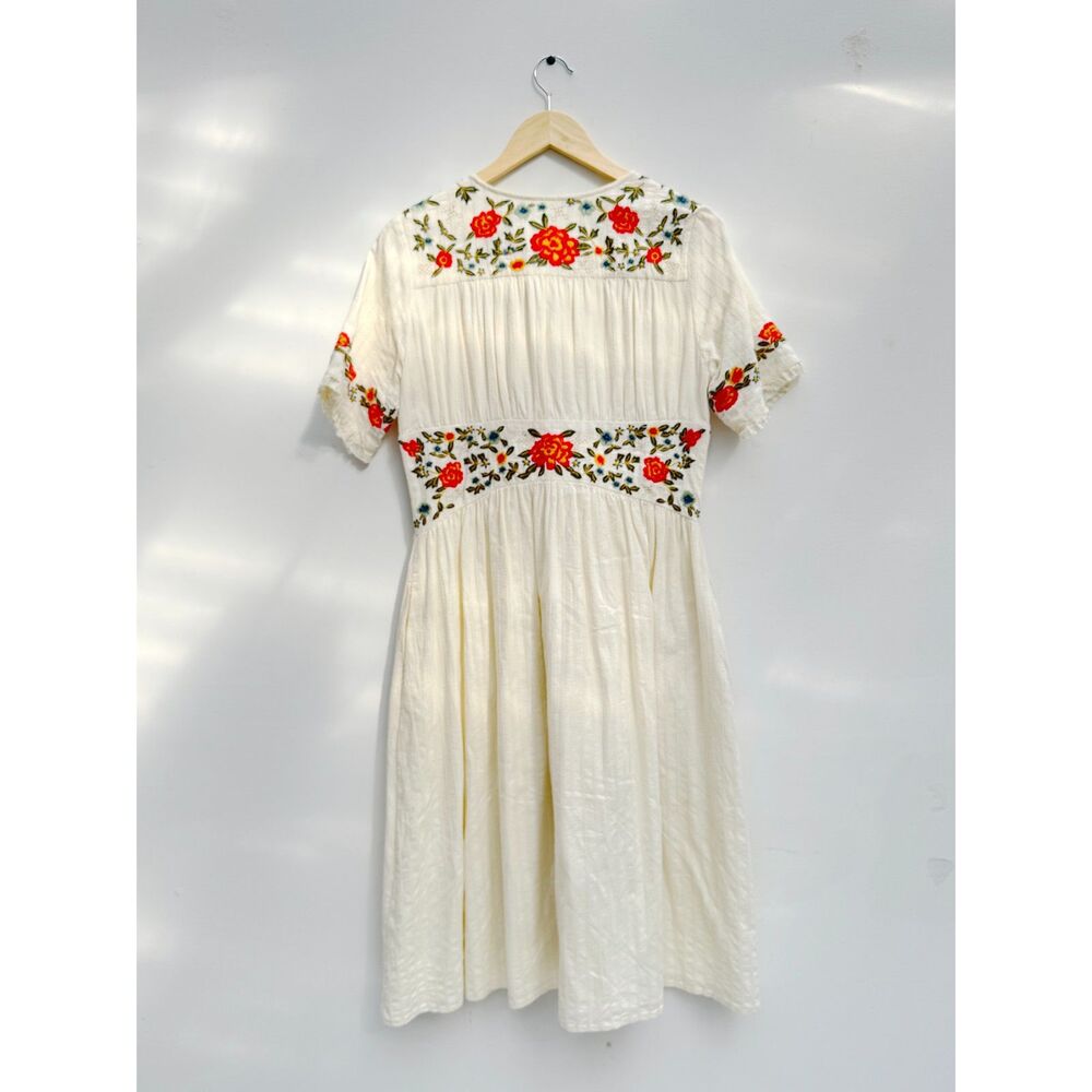 Roolee Ivory Embroidered Button Front Midi Dress Size M Floral with Pockets - Picture 7 of 7